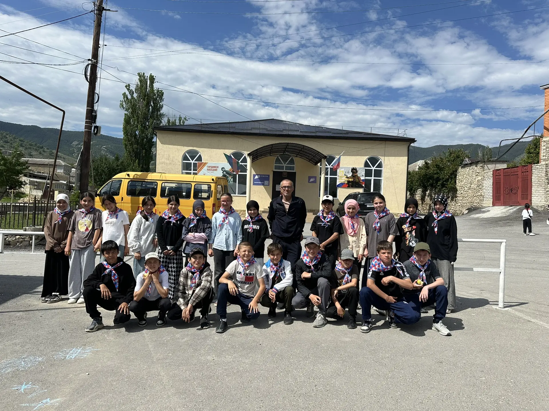 🤝 ЗНАКОМСТВО ПРОДОЛЖАЕТСЯ: 5 ГРУППА, «ТОВАРИЩИ» 🤝

Мы уже знаем «Апельсинов», «Кузнечиков» и «Смур
