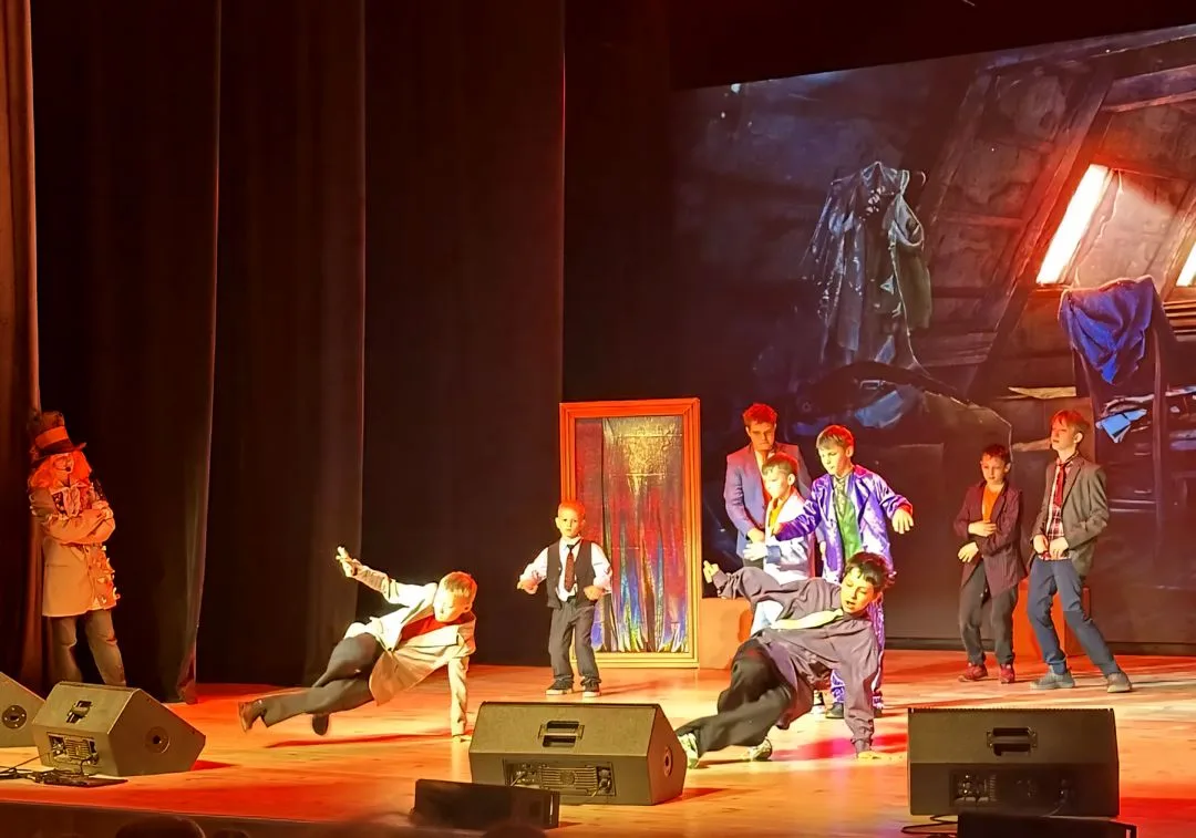 🎭 НЕ ПРОСТО СПЕКТАКЛЬ, А НАСТОЯЩЕЕ ВОЛШЕБСТВО! 🎭  «Театр начинается с вешалки», — говорил Станиславс