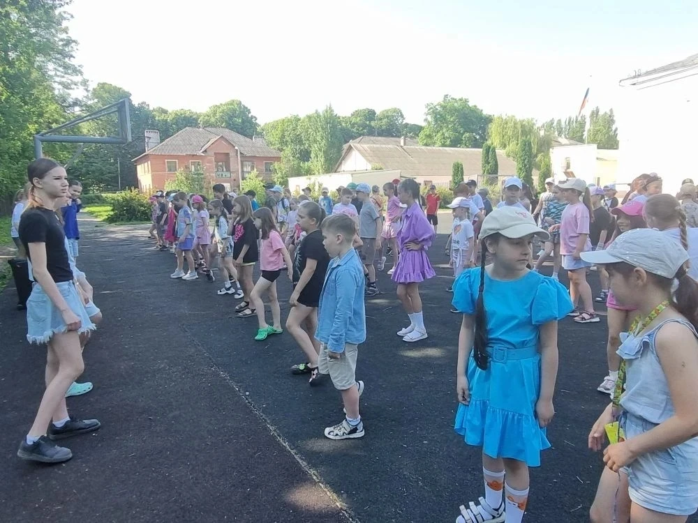 Школьный лагерь "Теремок". День девятый. 
 
Сегодняшний день в лагере был посвящён празднованию Дня 