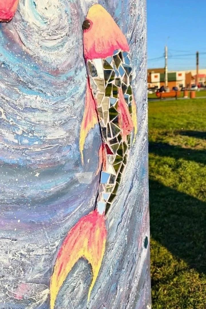 🎨 В районе «Фортуны» появились расписанные колонны