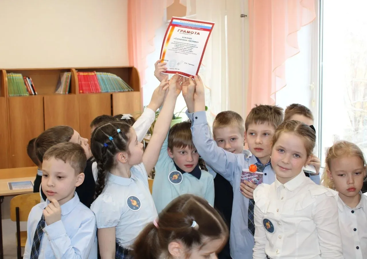⭐⭐⭐🚀🚀🌘🌕🌒  8 апреля в Лицее №15 города Саратова 1 «В» класс превратился в настоящую стартовую площадк