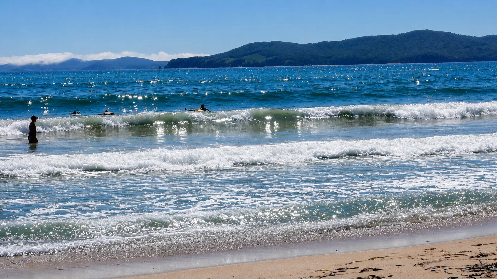🏖️🌊 В Амурском заливе вода прогрелась до 17 градусов