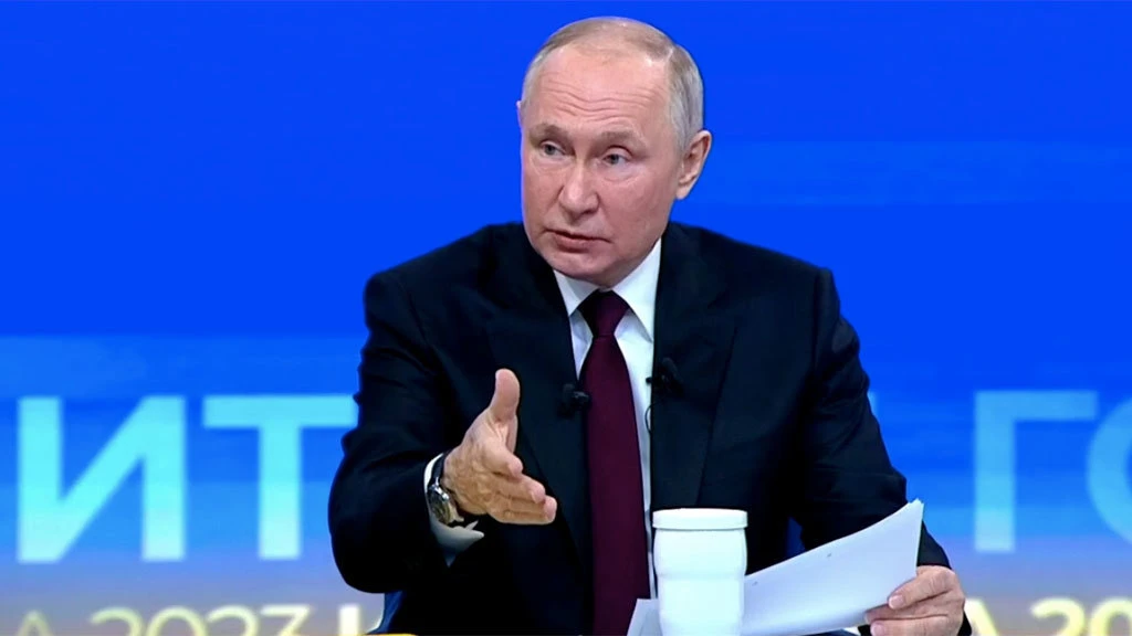 Во время прямой линии, совмещенной с пресс-конференцией, Владимир Путин подчеркнул:  «У нас продолжа