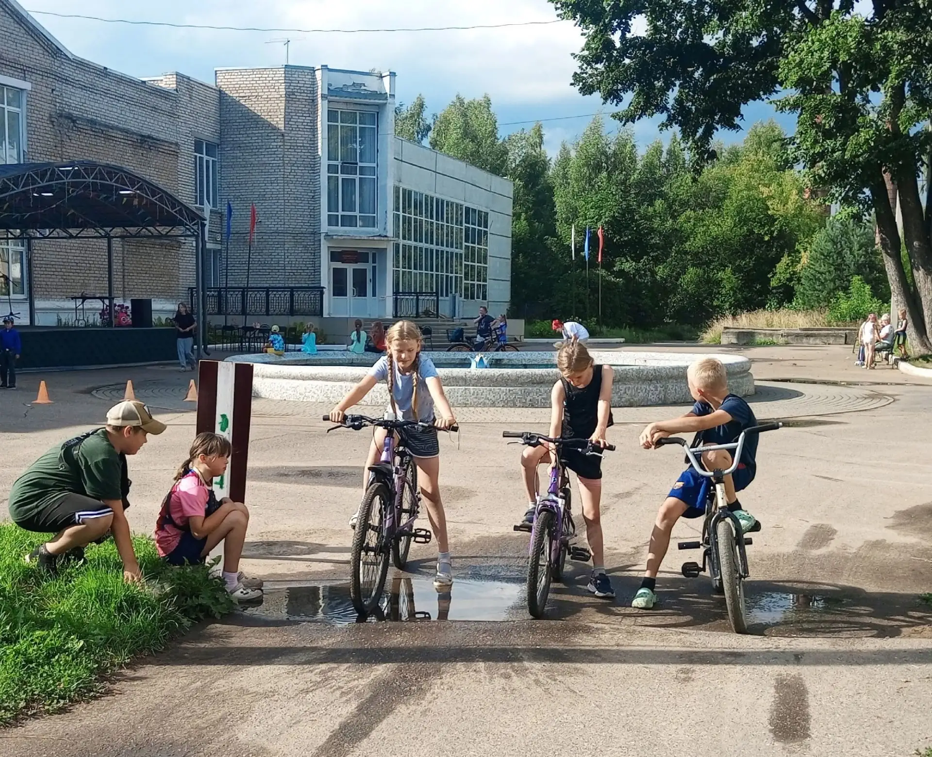 Вторая суббота августа - День физкультурника.