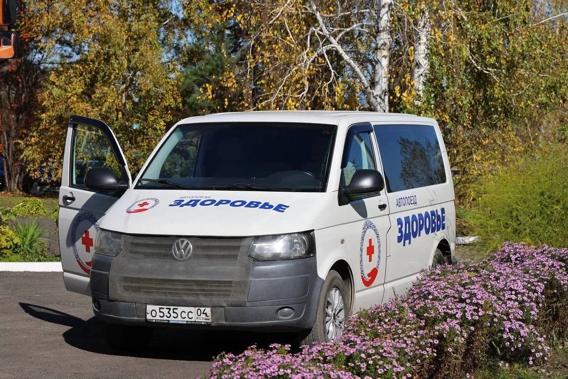 🚑 Автопоезд «Здоровье» работает в Онгудайском районе