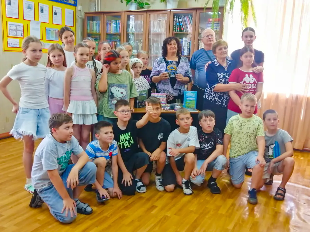 В читальном зале библиотеки для детей пришкольного лагеря состоялся день творчества «Сказочно-краеве