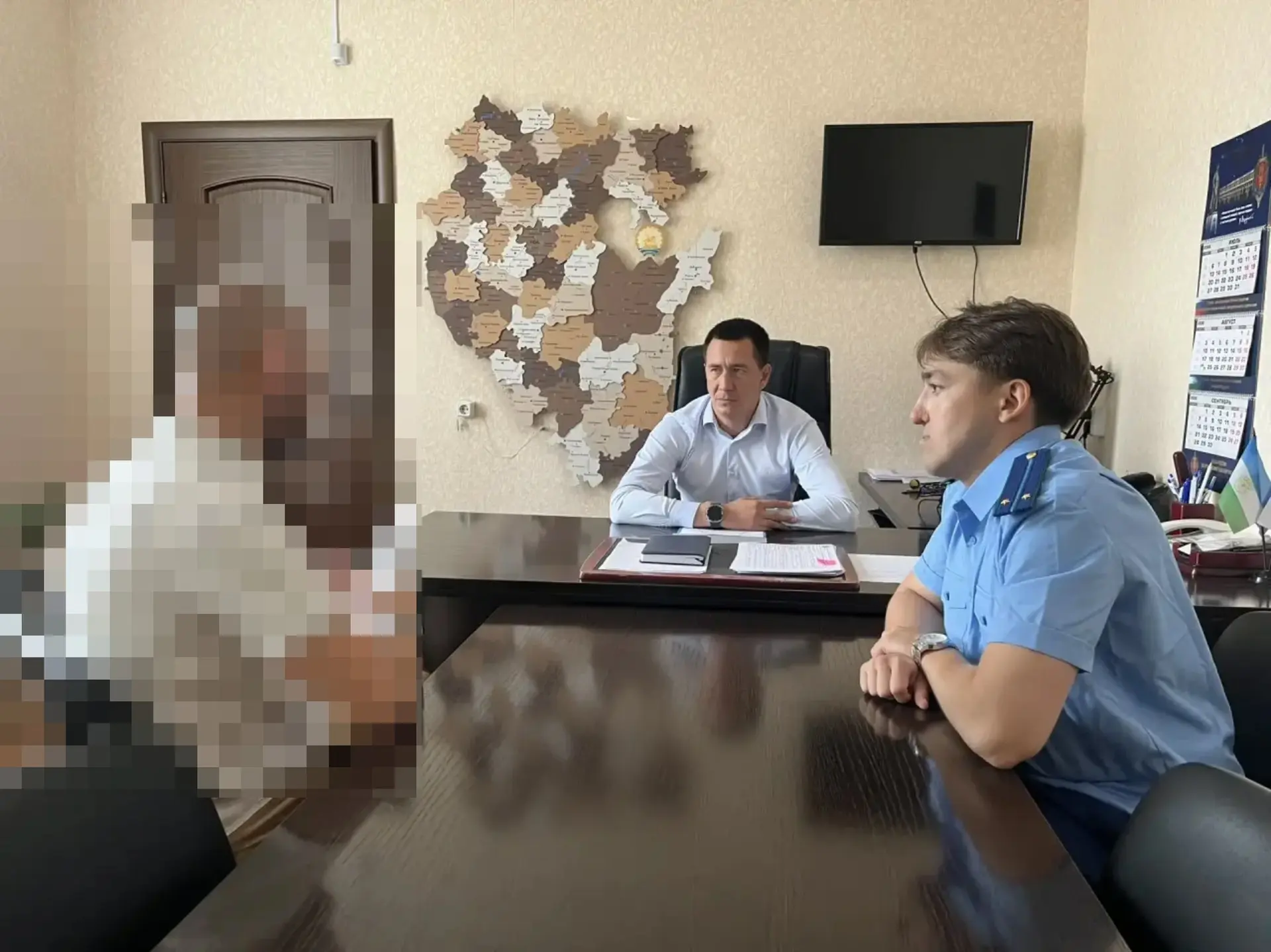 🏥 Совместный приём граждан: главный врач и помощник прокурора на связи с жителями! 

Сегодня главны