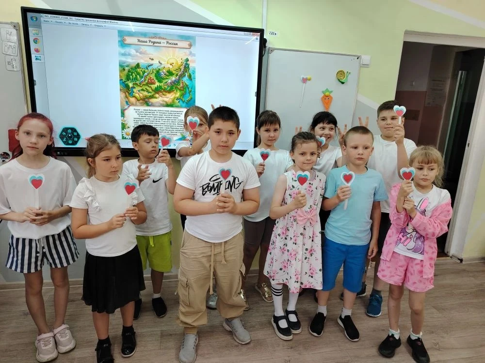 В этот предпраздничный  день 11 июня в пришкольном оздоровительном лагере «Лесная сказка» прошли раз