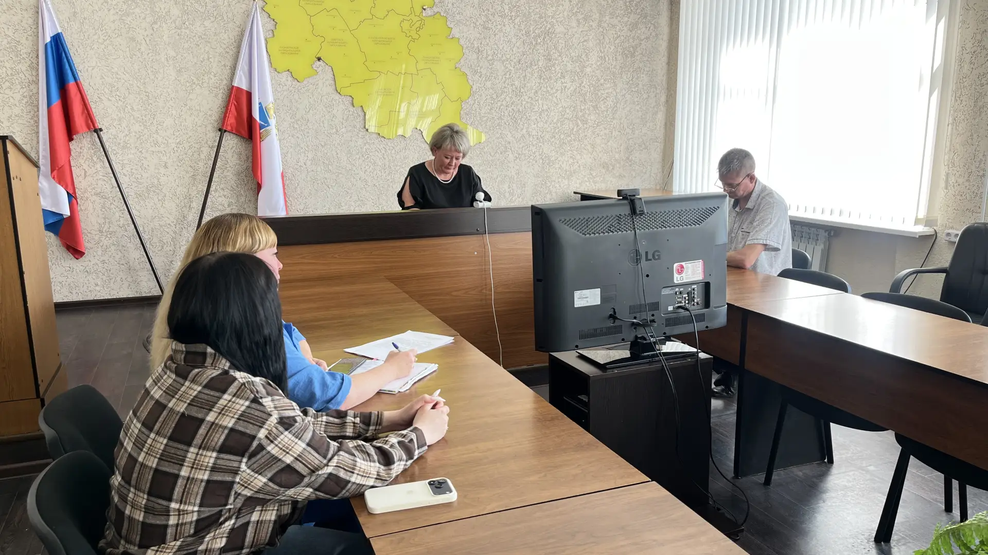 Заместитель главы администрации по социальной сфере Ольга Захарова совместно с профильнымиспециалист