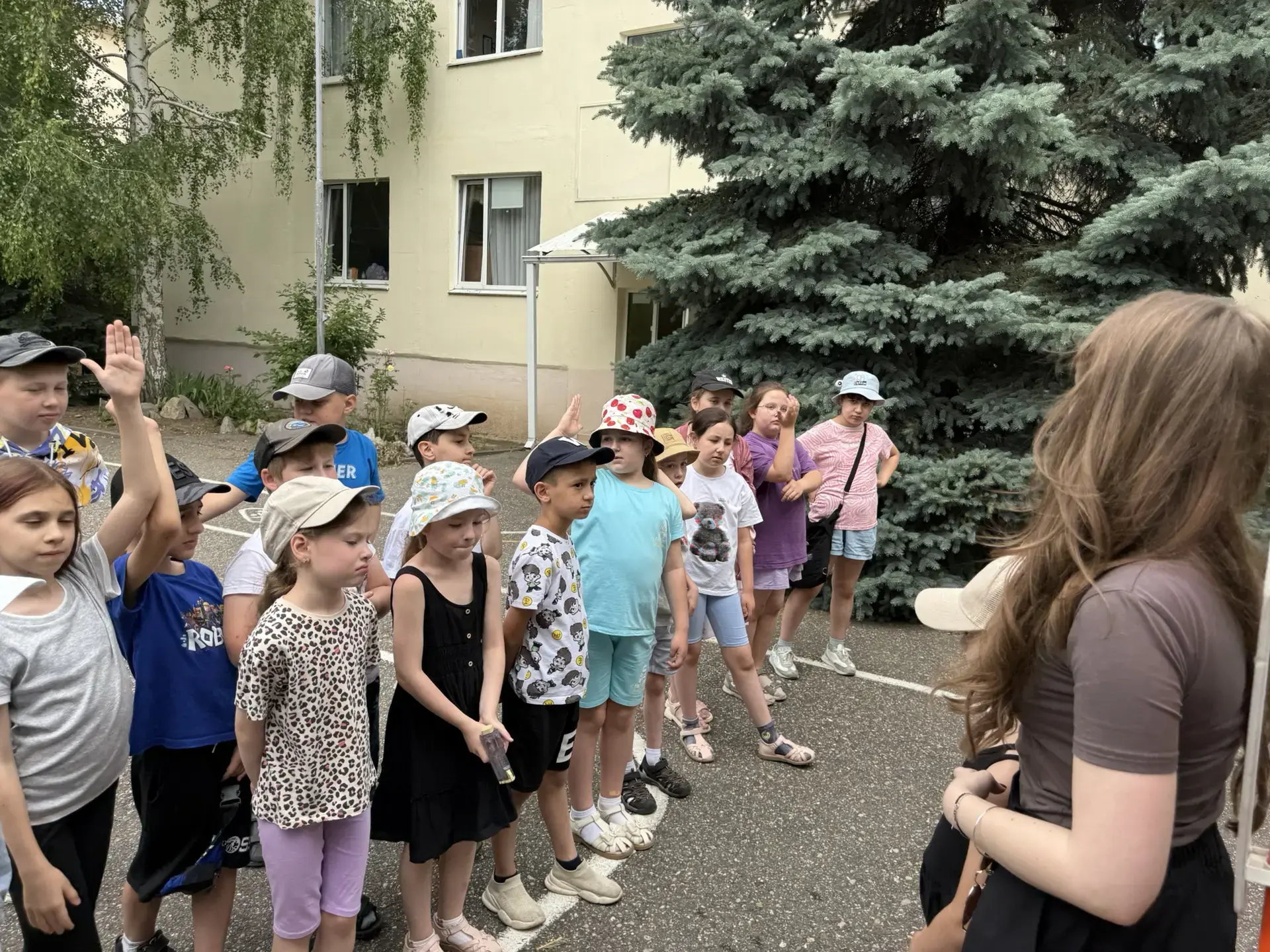 Сегодня в отряде «Светофорики» прошла информационная беседа для закрепления правил дорожного движени