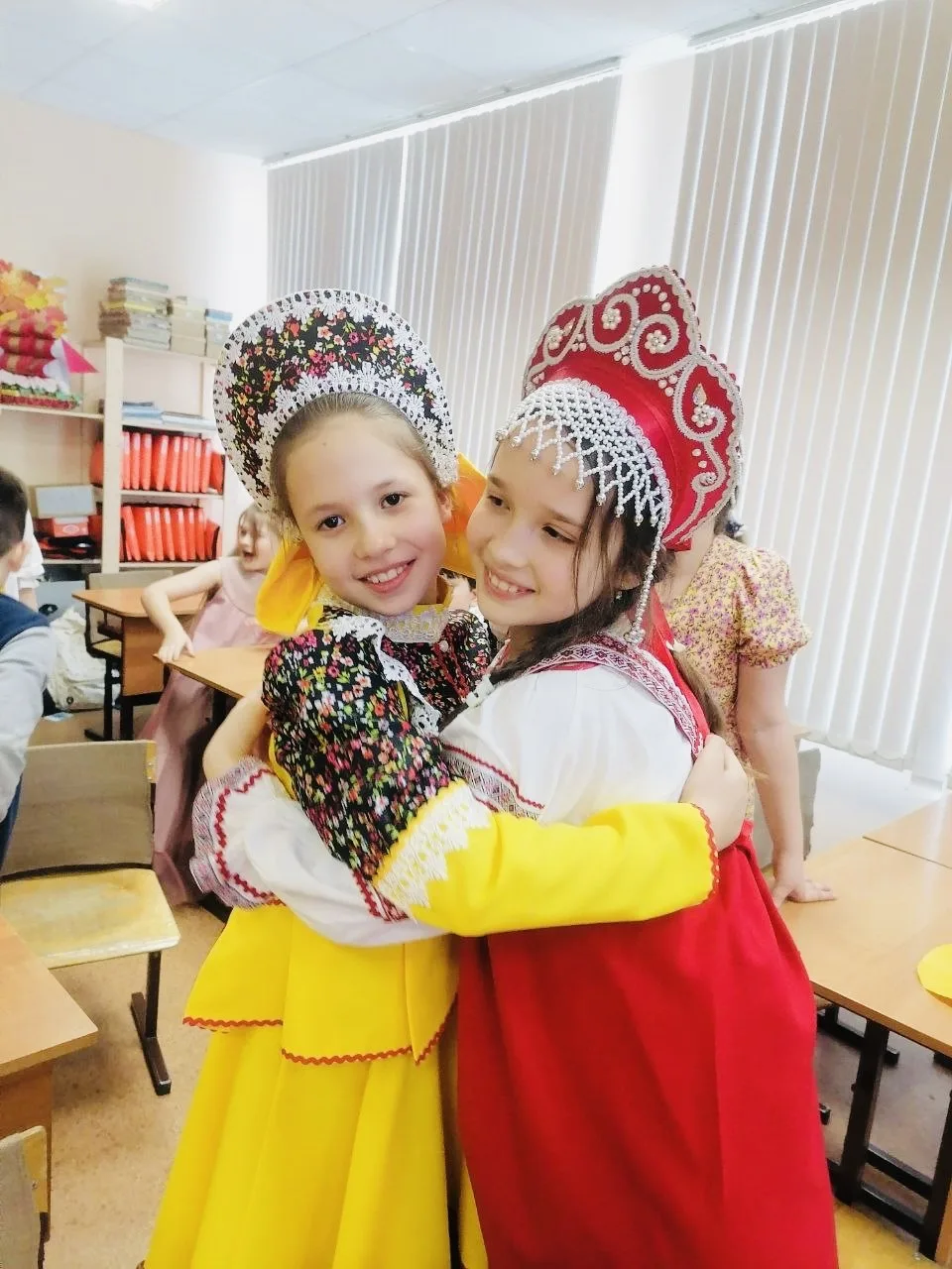 Как мы зиму провожали - Широкая Масленица в нашей школе!  ☀️В нашей школе прошла по-настоящему яркая