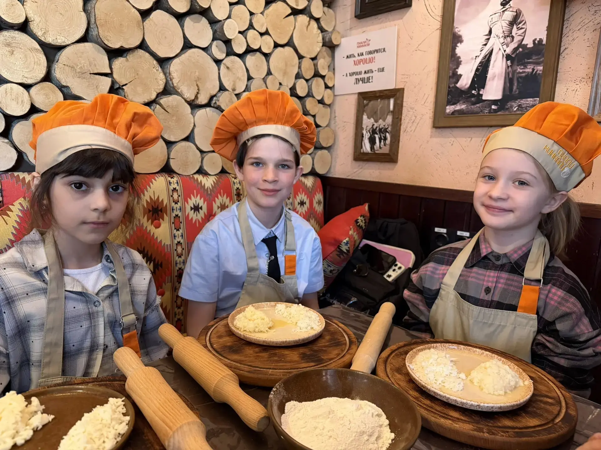 21 мая ученики 3А класса (кл. рук. Коровина К.О.) очень вкусно отметили окончание учебного года! 🎉🥰 