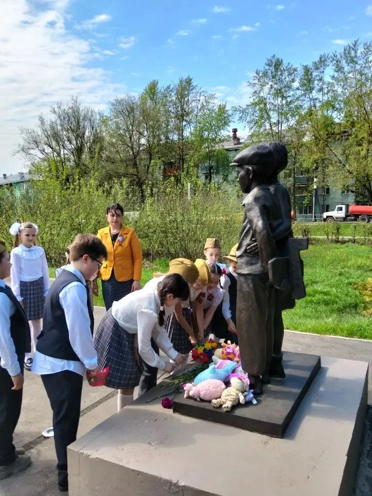 🎗️Сегодня 2В класс вместе с родителями и классным руководителем совершил очень важное дело…   Мы про