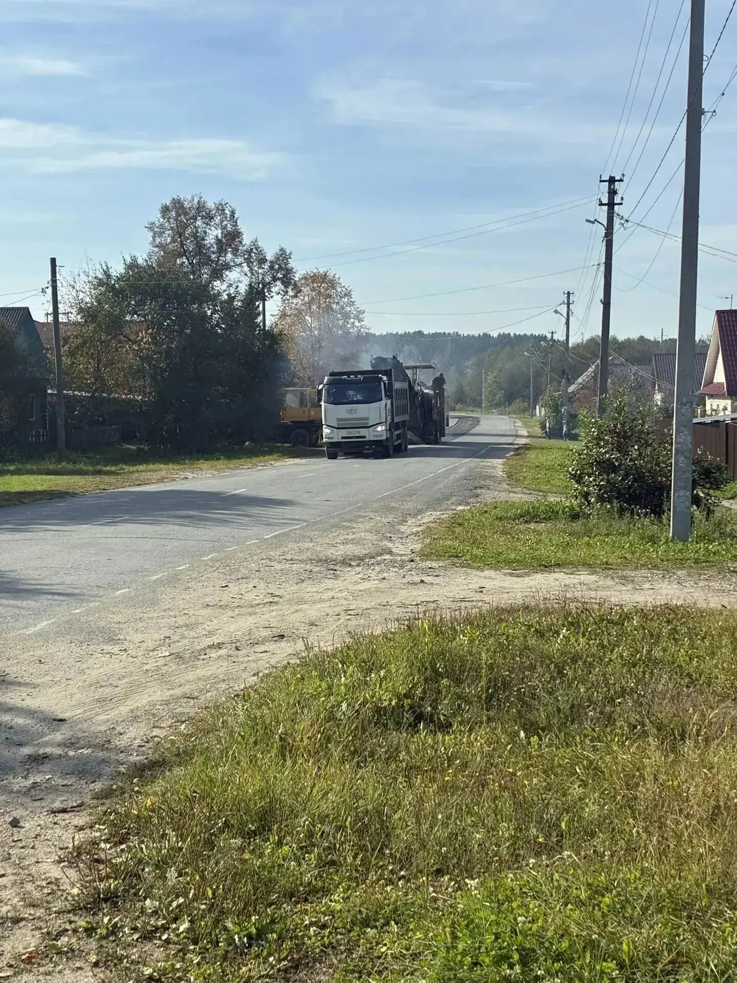 Вчера начались работы по ремонту проезжей части по ул. Заводской в Ключевске (участок о...