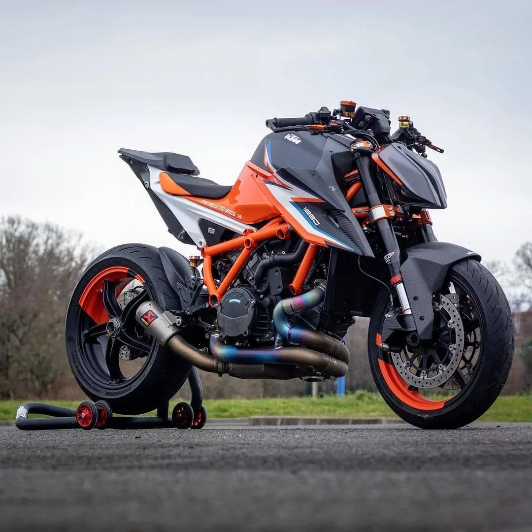 Geared up to race — KTM 1290 🚀🏍️