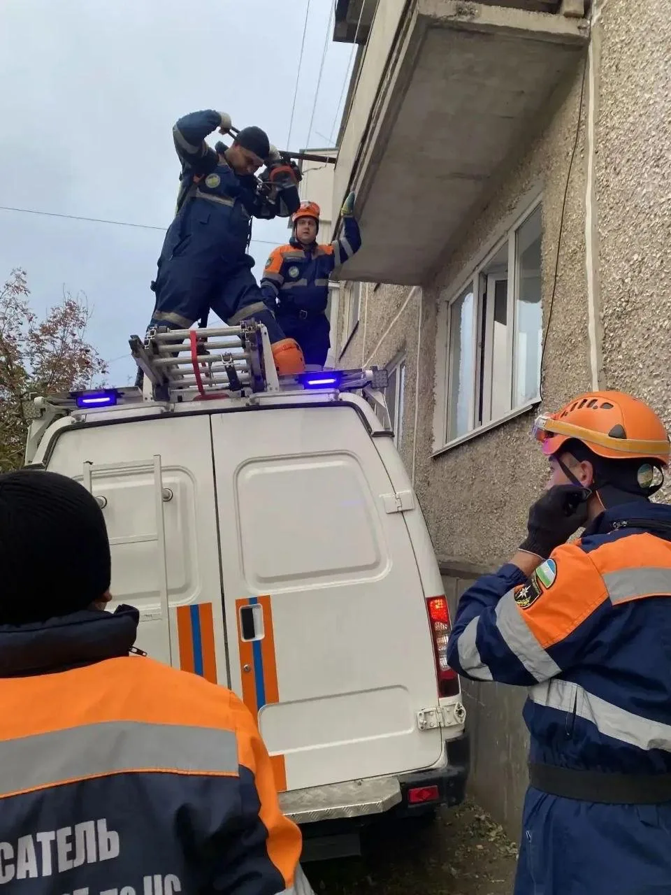 В селе Авдон Уфимского района произошла утечка газа в многоквартирном доме из-за лопнув...