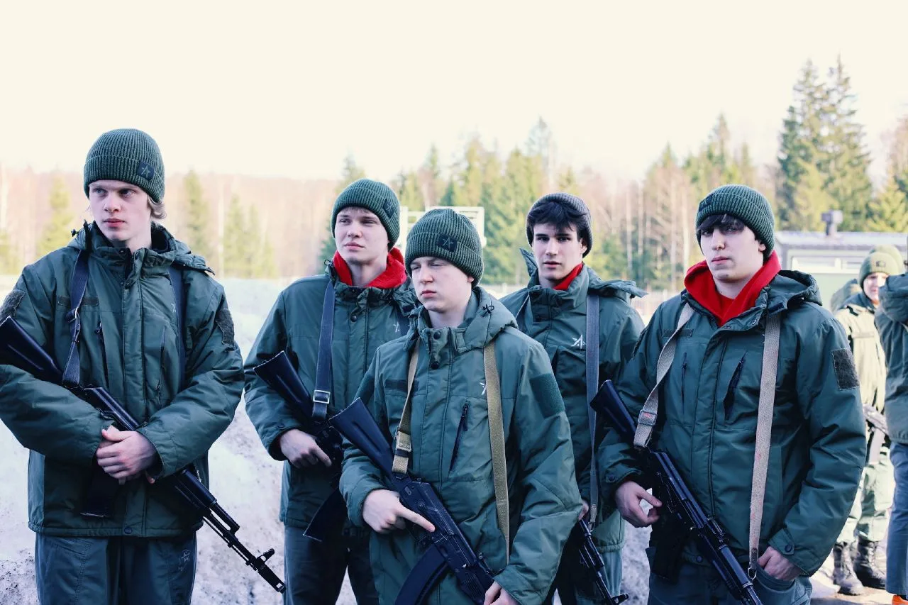 #ДОНМ | Неделя в «Авангарде» 🇷🇺   Наши десятиклассники из всех корпусов вернулись с учебных сборов в