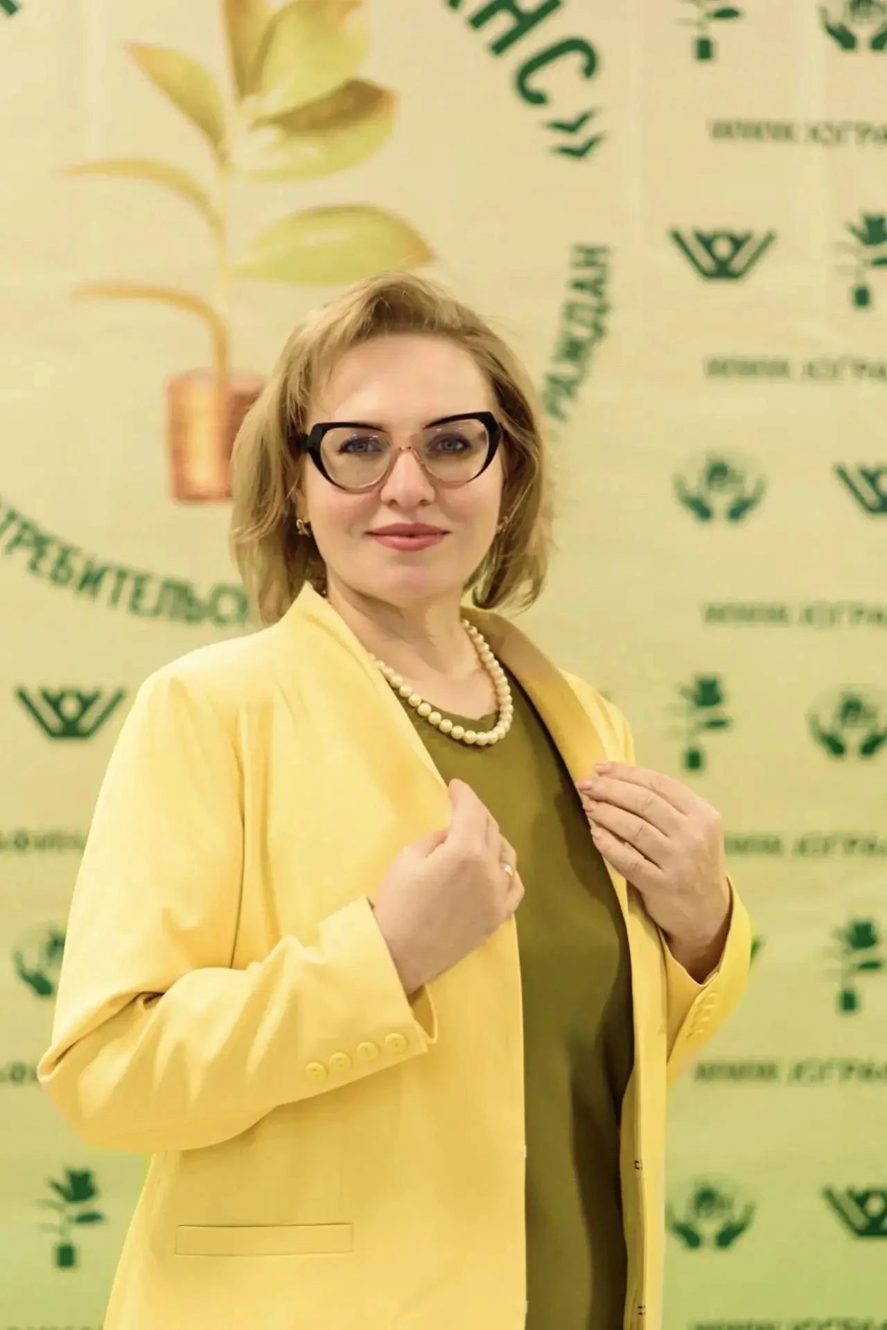 Сегодня свой день рождения отмечает председатель правления КПКГ «Югра-Финанс» - Шишонко...
