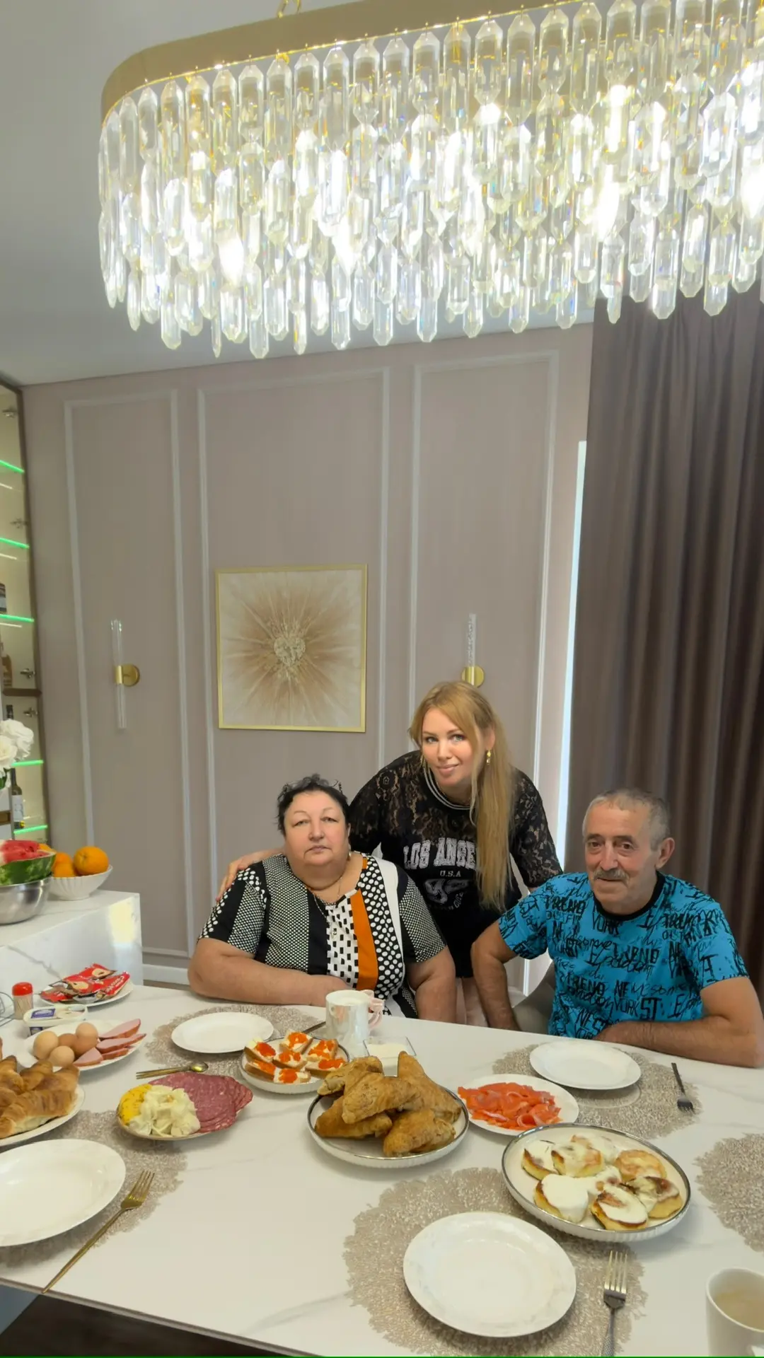 Мои роднульки ♥️. 
Мои родные тетя и дядя . Тетя родная сестра моего папы.