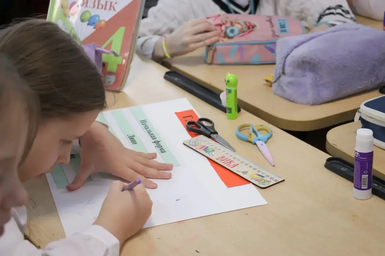 🏫 Провели открытые уроки для родителей будущих первоклассников  Наши первоклассные учителя провели с