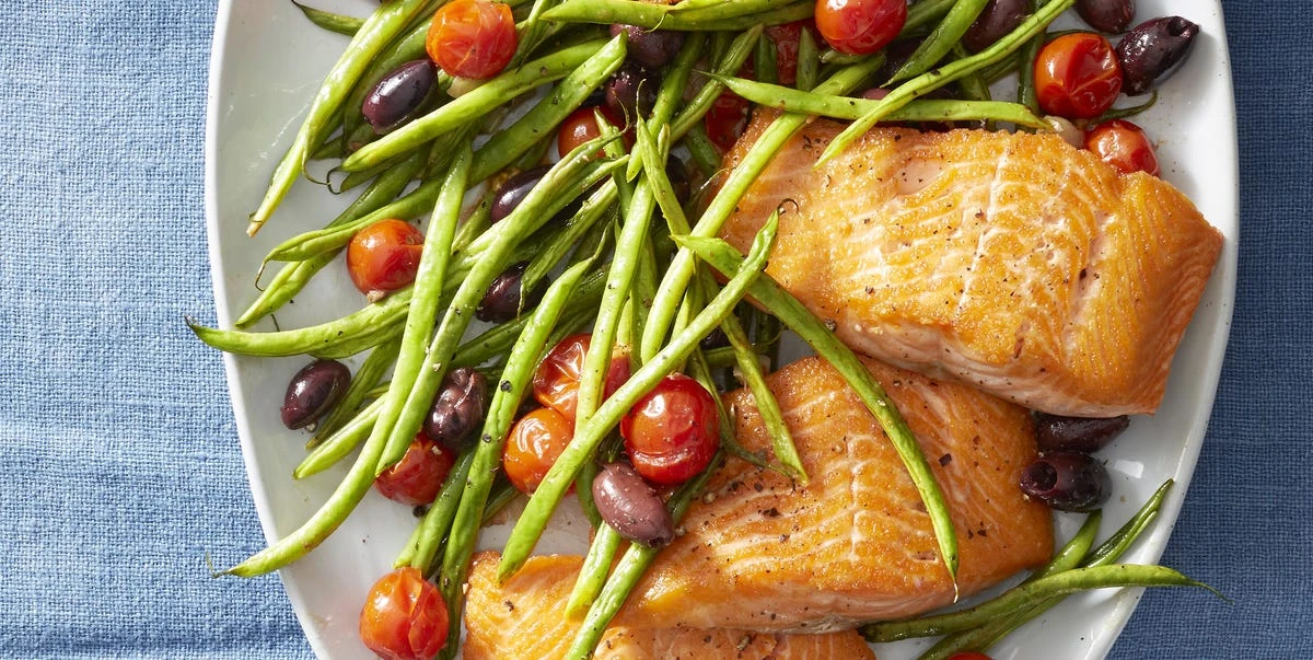 🐟 Лосось со стручковой фасолью и томатами