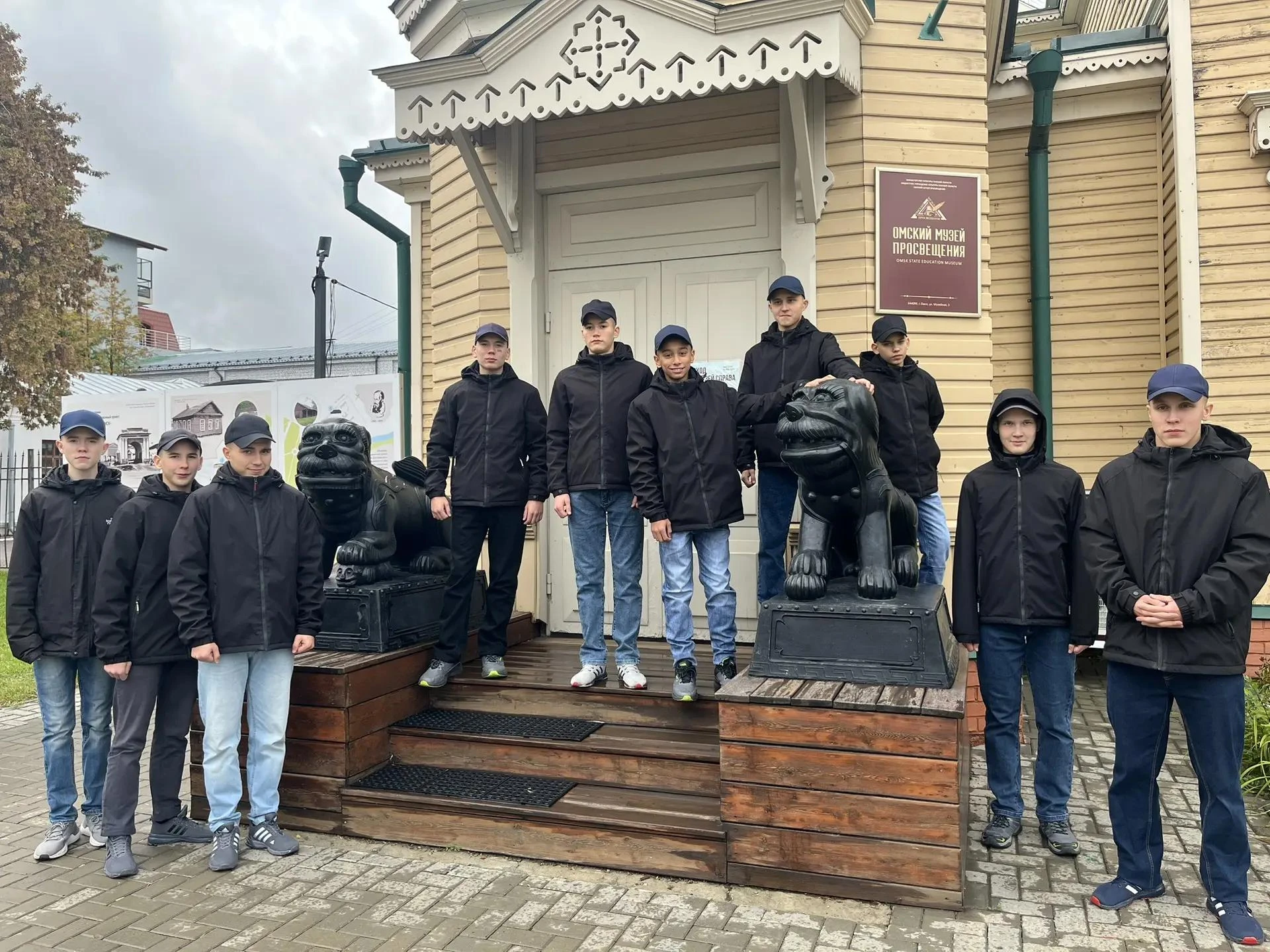 🏛 От клинописи до компьютера: воспитанники Омского СУВУ побывали в Музее просвещения