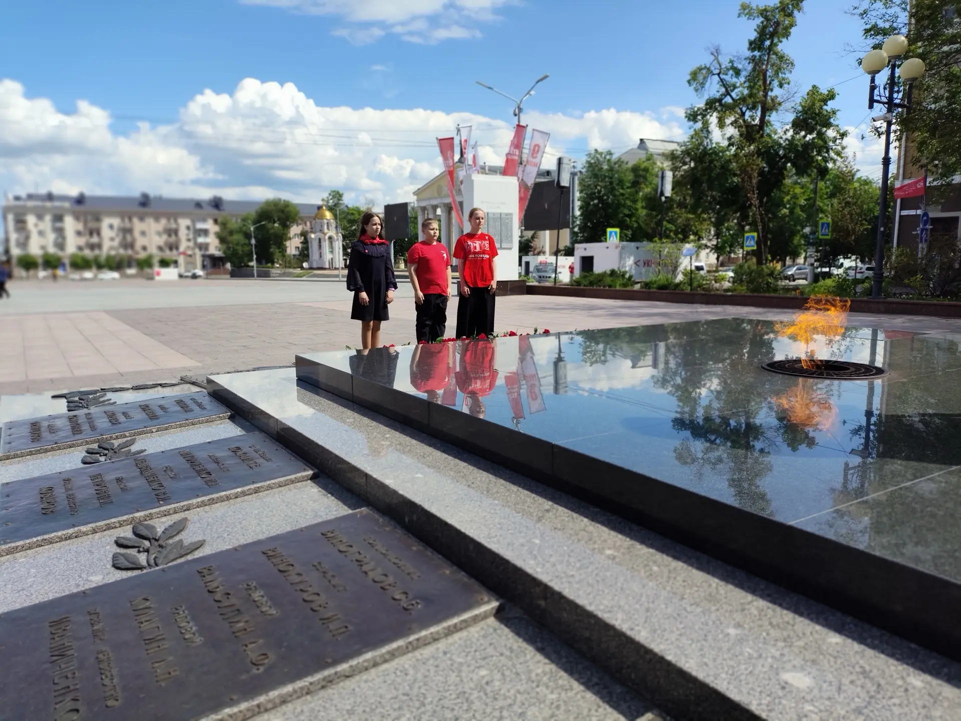 🇷🇺 «Одна Родина — одна семья»: наши гимназисты в составе автопробега  Сегодня Белгород встретил учас