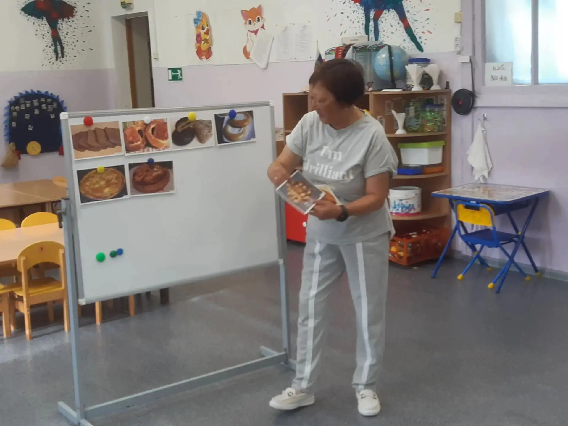 17.08.26г. Разновозрастная группа. День хлеба. Беседа " Откуда пришла булочка?". Рисова...