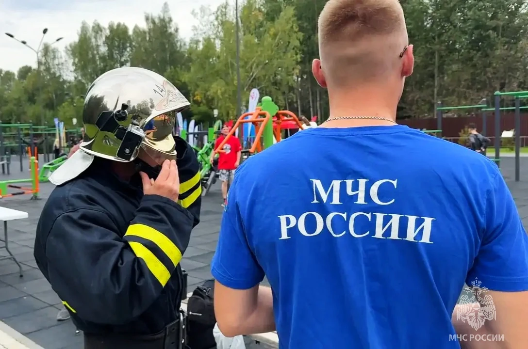 🇷🇺 С флагом России - только вперёд!