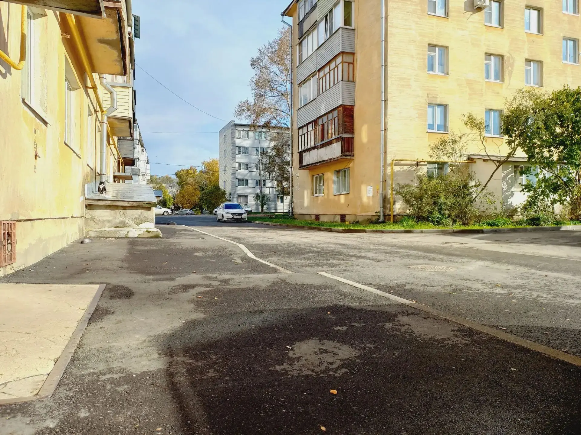 В областном центре почти завершили программу ремонта дворовых территорий. Из 27 заплани...