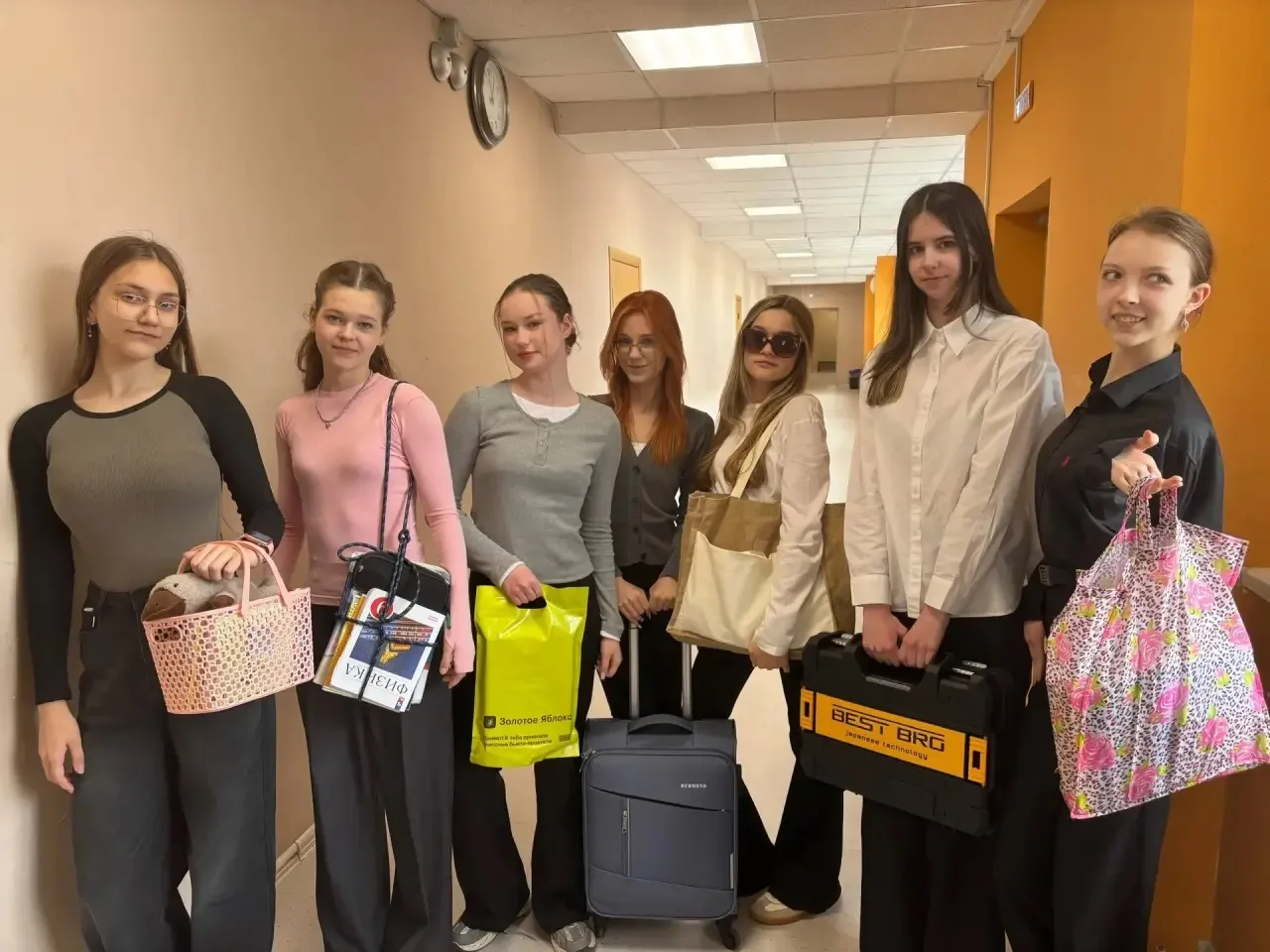 «Здравствуйте! Можно войти?» 👋🏻   А что видели все в классе после этой фразы от наших учеников, смот