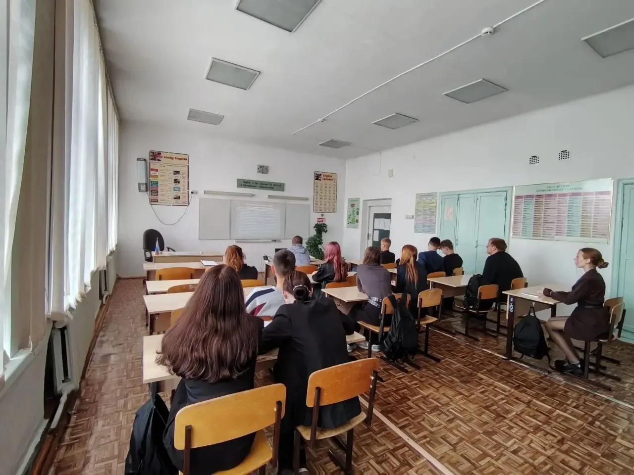 В МОАУ СОШ с.Озерное почтили память героев — отметили День Победы над милитаристской Яп...