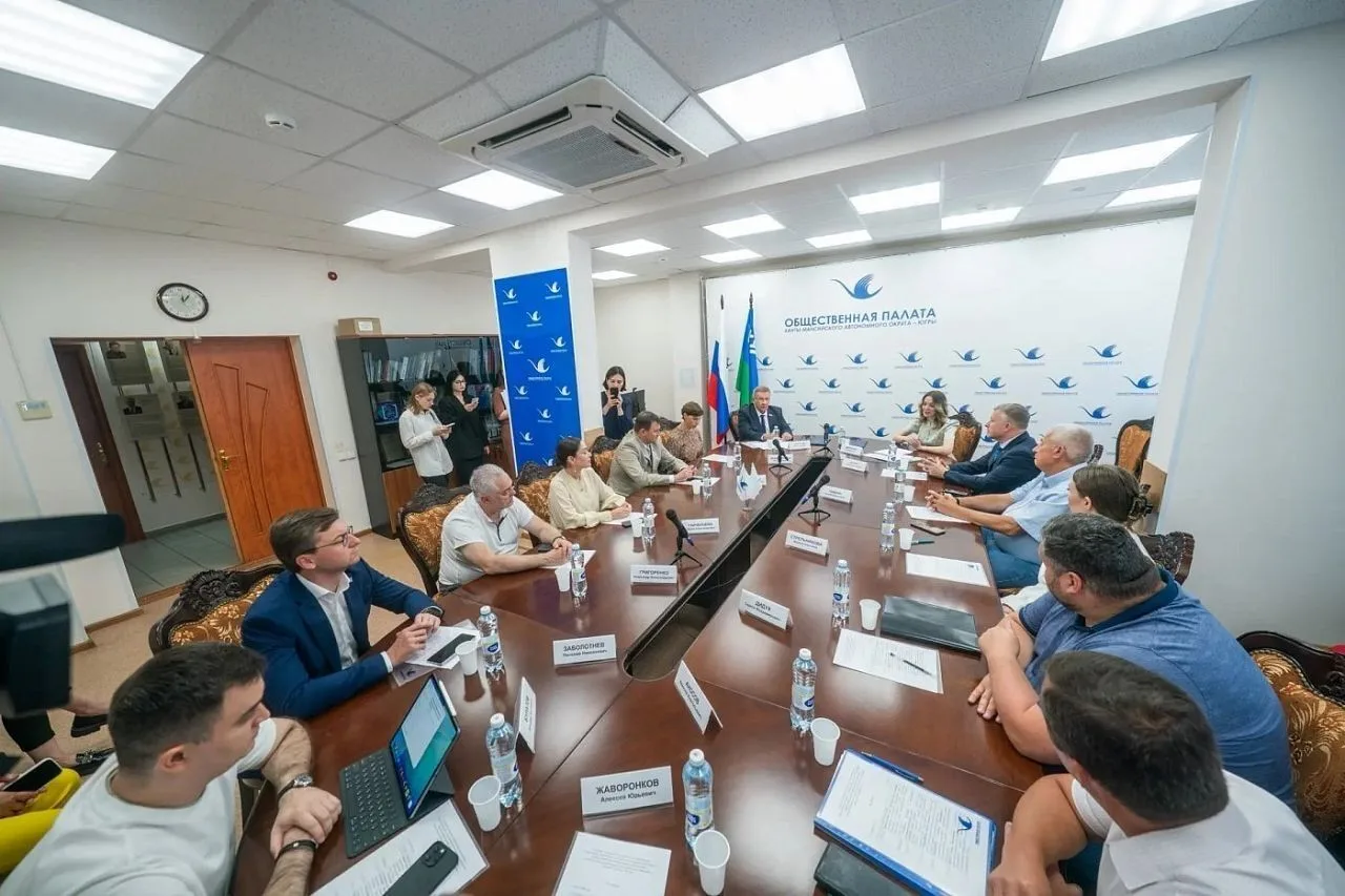 #БольшиеВыборы2026
Общественники Югры подписали соглашение с партиями

Общественная палата Югры совм