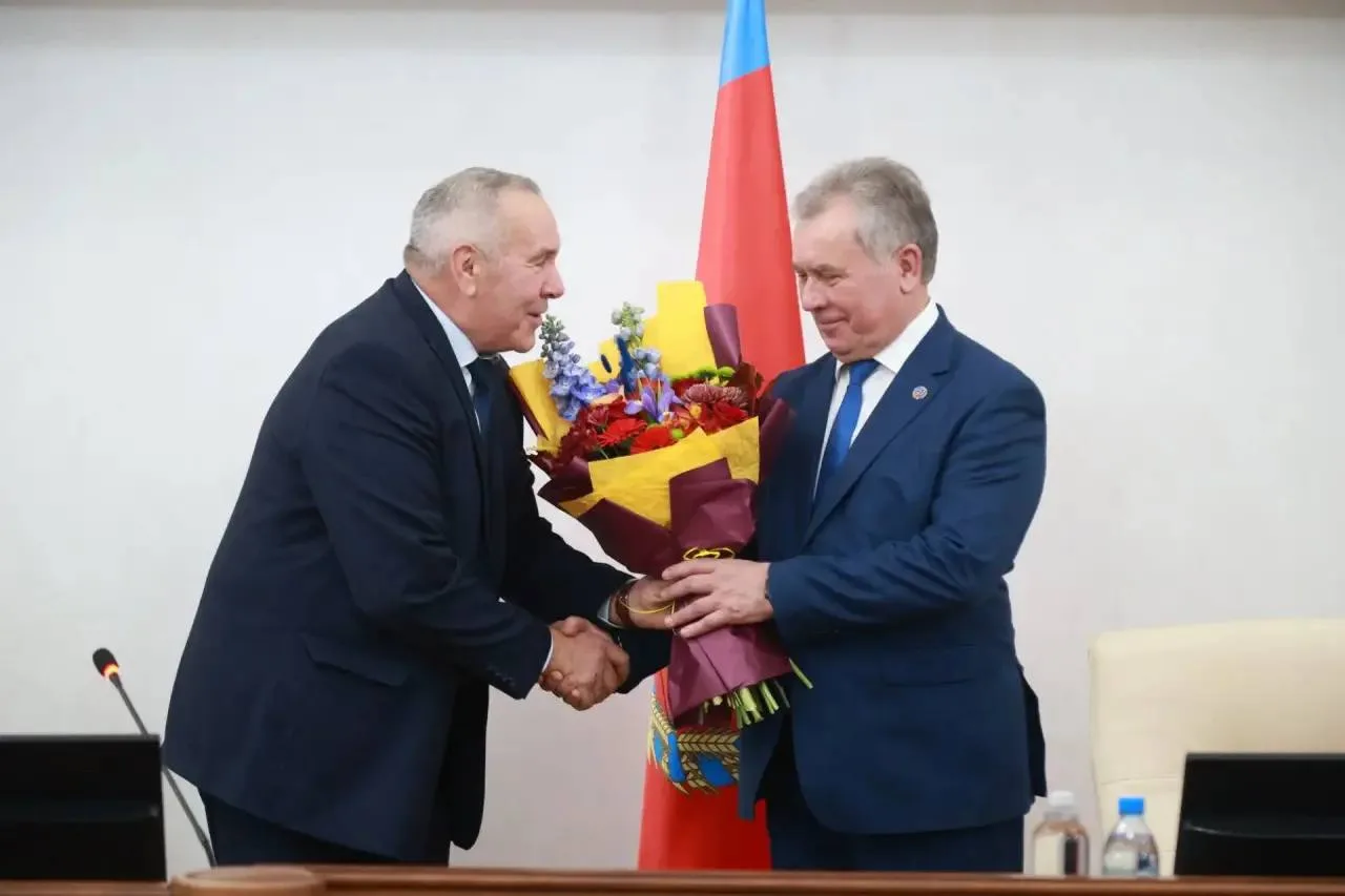 Александр Романенко снова возглавил парламент Алтайского края