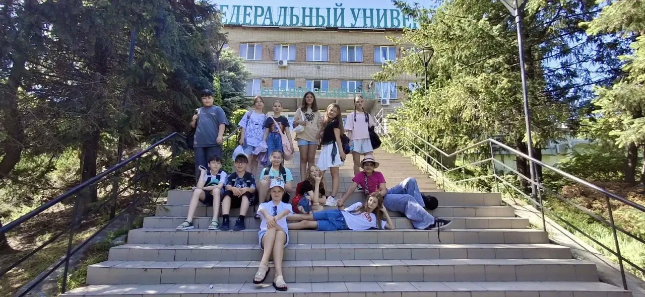 ЭКСКУРСИЯ В БОТАНИЧЕСКОМ САДУ 🌳  Ученики 5 «Л» класса окунулись в волшебный мир природы во время экс