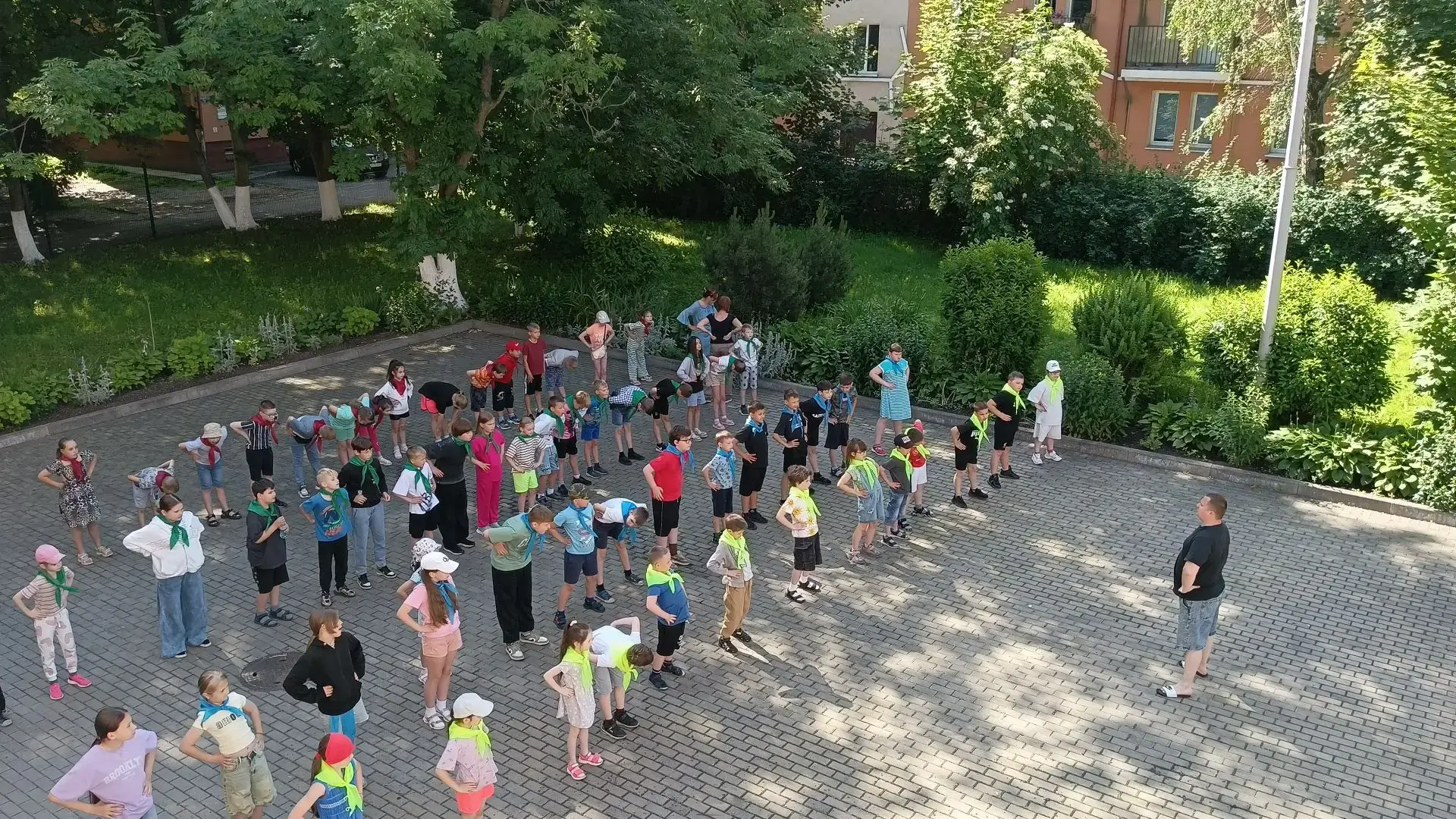 Сегодня, 24 июня 2026 г., в пришкольном лагере “Солнышко” на базе 2-го корпуса школы царил настоящий
