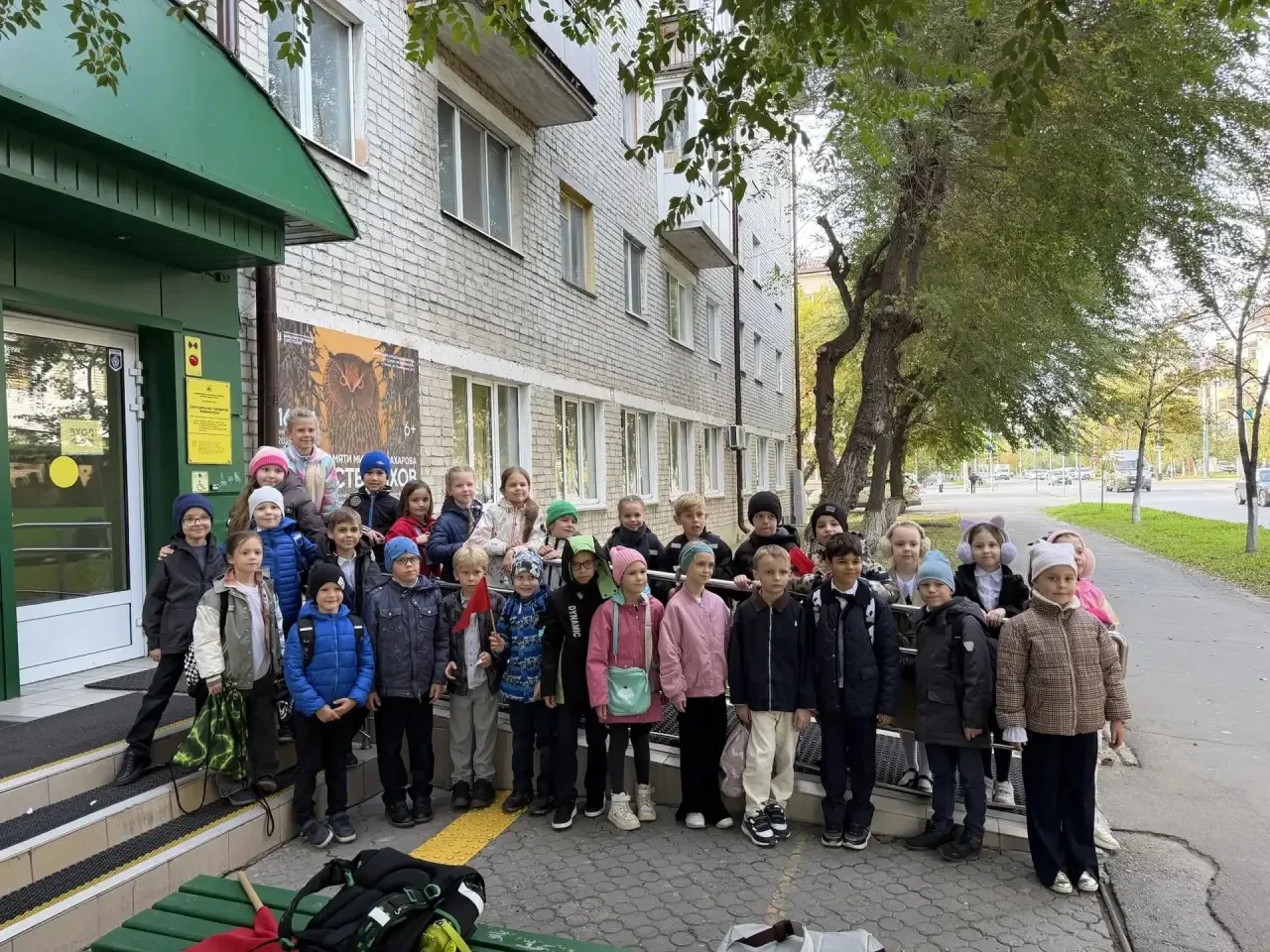 Наш 1-А класс совершил невероятное путешествие! Мы побывали в Арт-салоне «На Никольской...