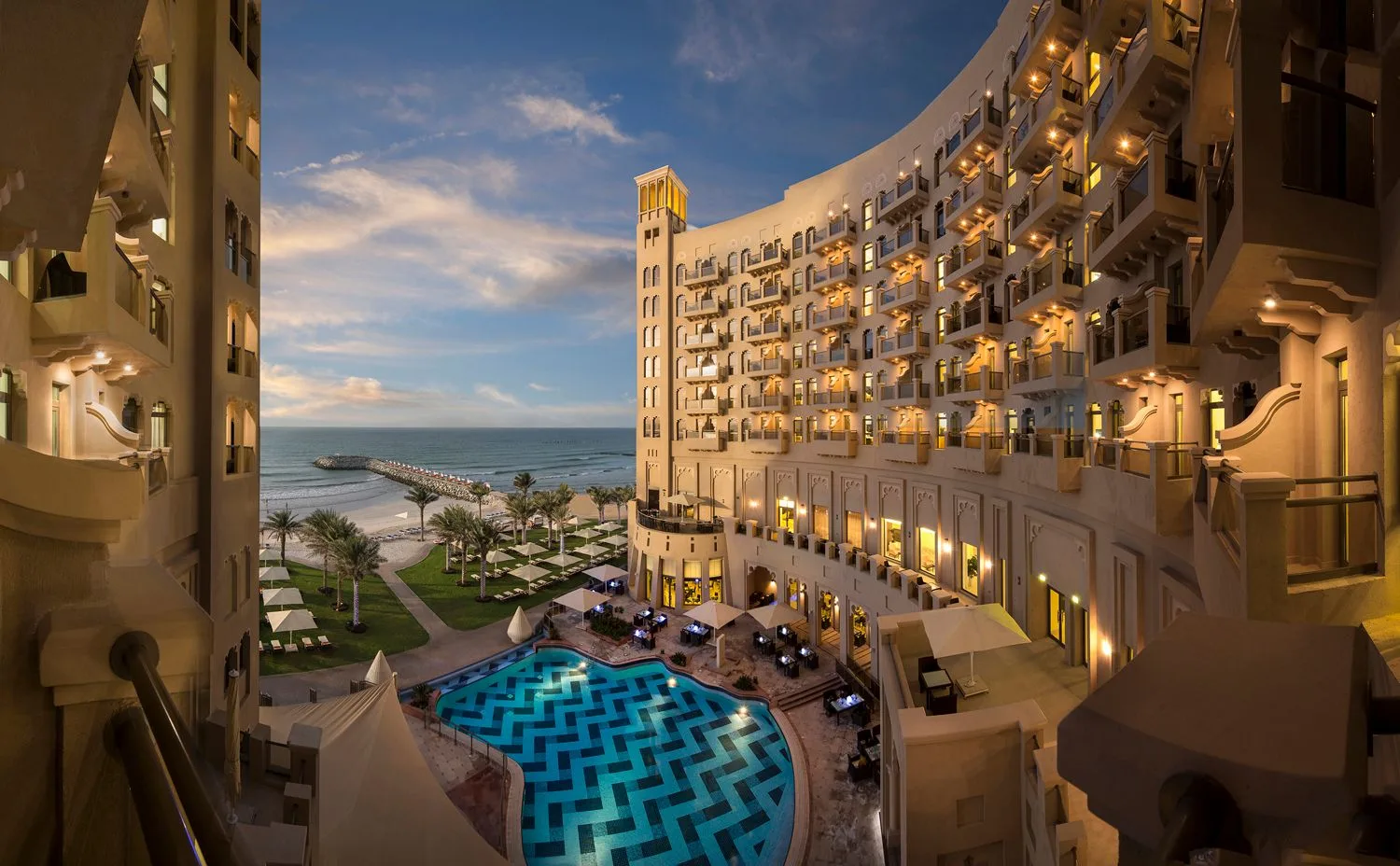 ТУР ДНЯ 🌴☀️

✈️ Екатеринбург → ОАЭ, Аджман
📅 05.09 на 🌙 6 ночей
🌴 Bahi Ajman Palace (Ex. The Ajm