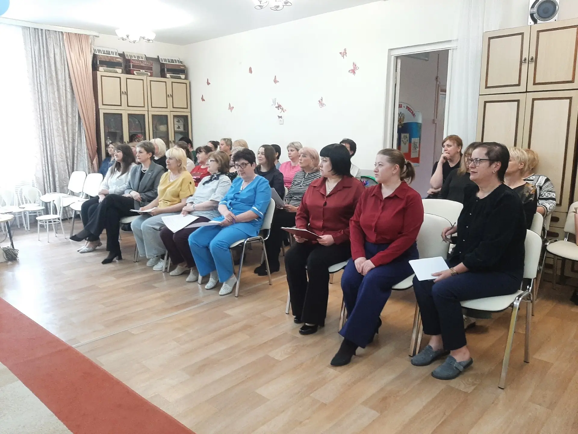 📌 В  нашем ДОУ прошел итоговый педсовет на  тему : " Итоги учебного года, подготовка к...
