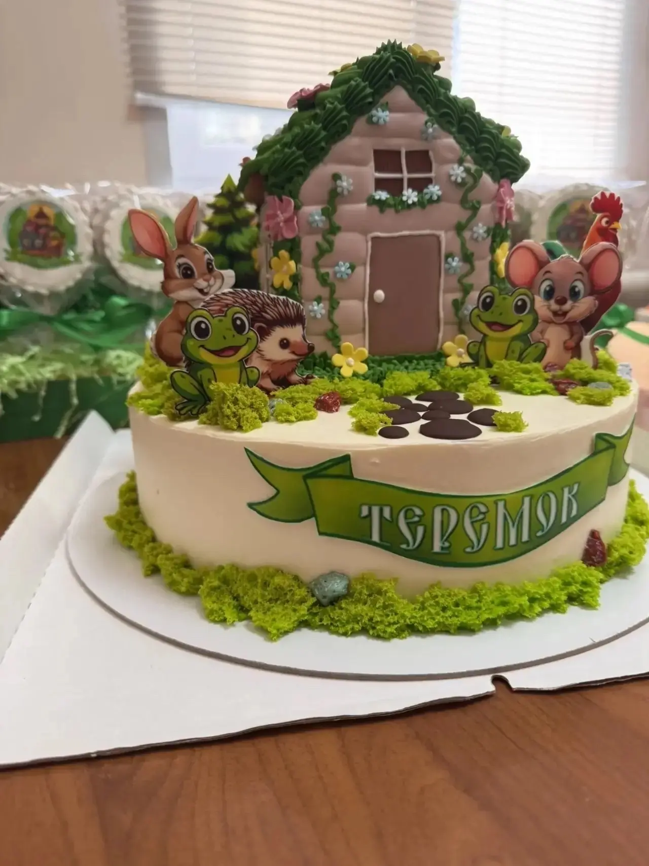 Сегодня мы отмечаем замечательный юбилей — детскому саду «Теремок» исполнилось 75 лет! За эти годы «