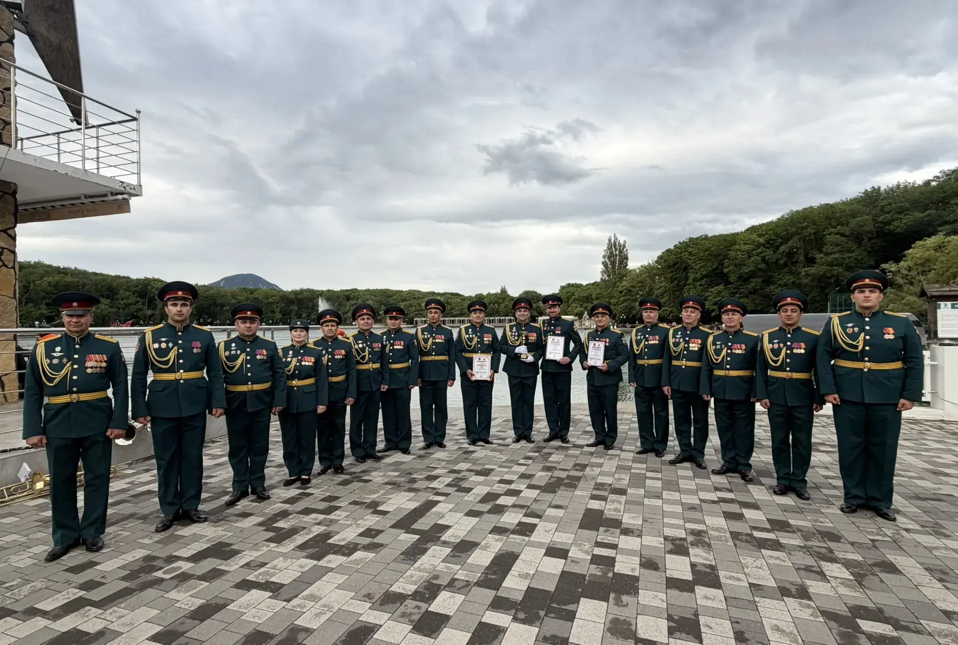 Коллектив "ДКК-1" от всей души поздравляет ВОЕННЫЙ ОРКЕСТР МАХАЧКАЛИНСКОГО СОЕДИНЕНИЯ Р...