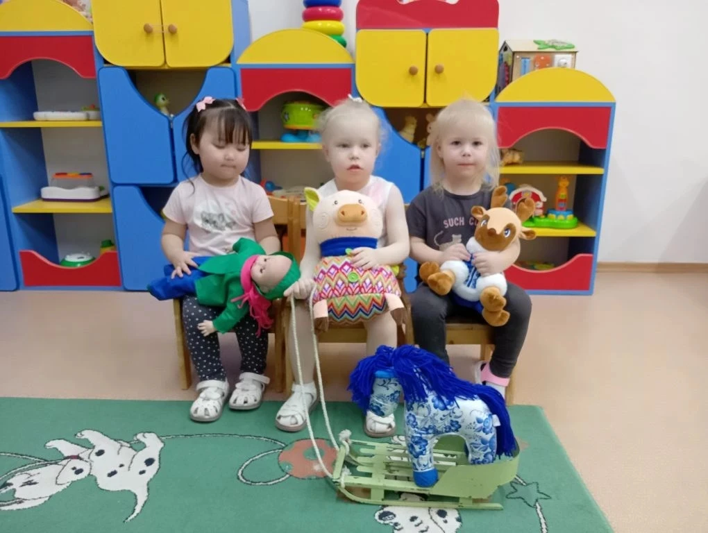 ✨💫  К ребятам первой младшей группы "Бусинки" кукла Маша в гости пришла!