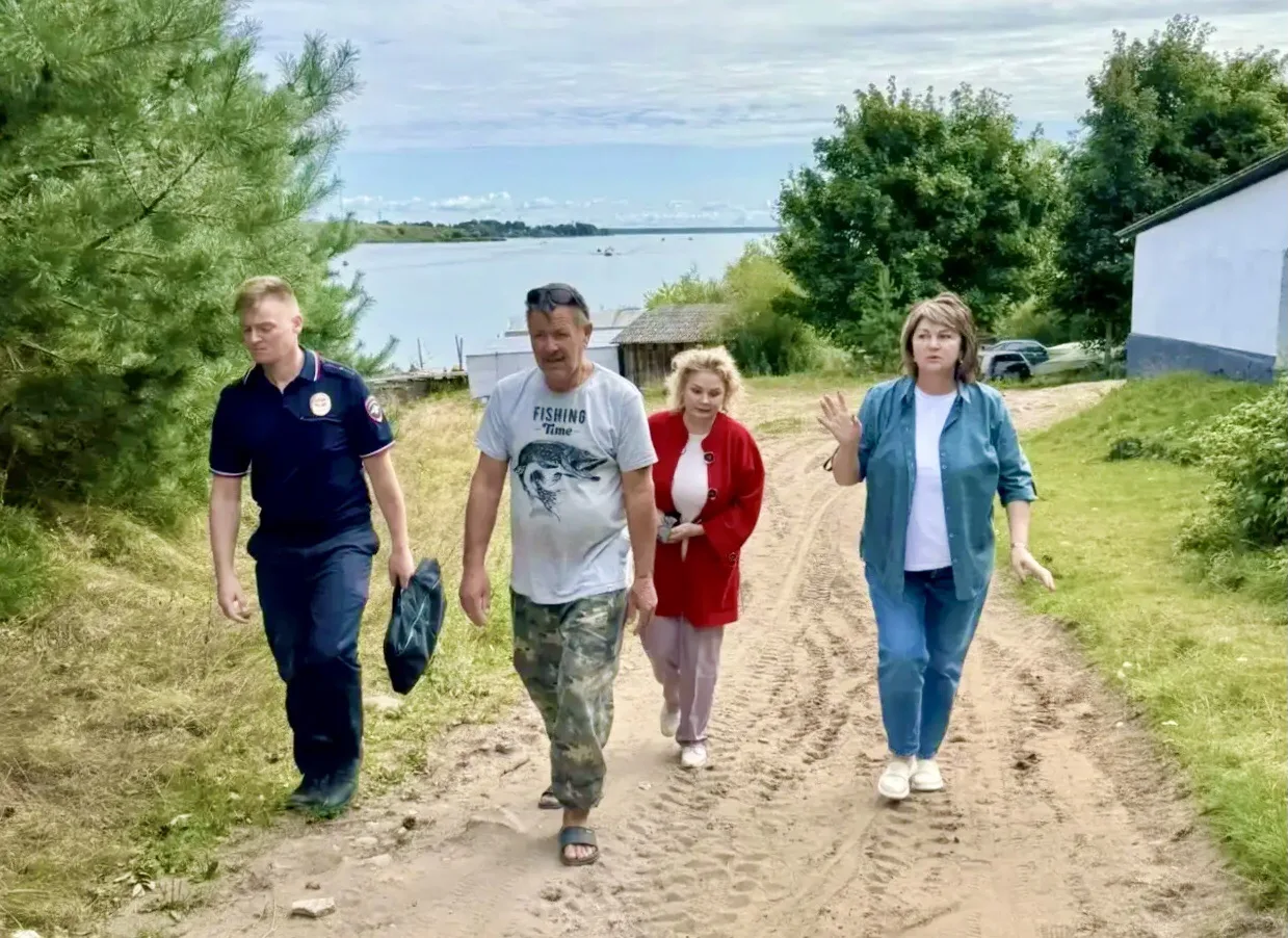 🏡📝 В ходе рабочей поездки на Талабские острова, совместно с руководителем Управления ...