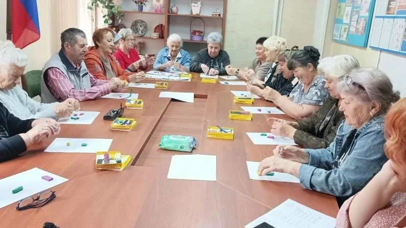 Специалисты АНО "Центр помощи и поддержки социальных инициатив Луганской Народной Респу...
