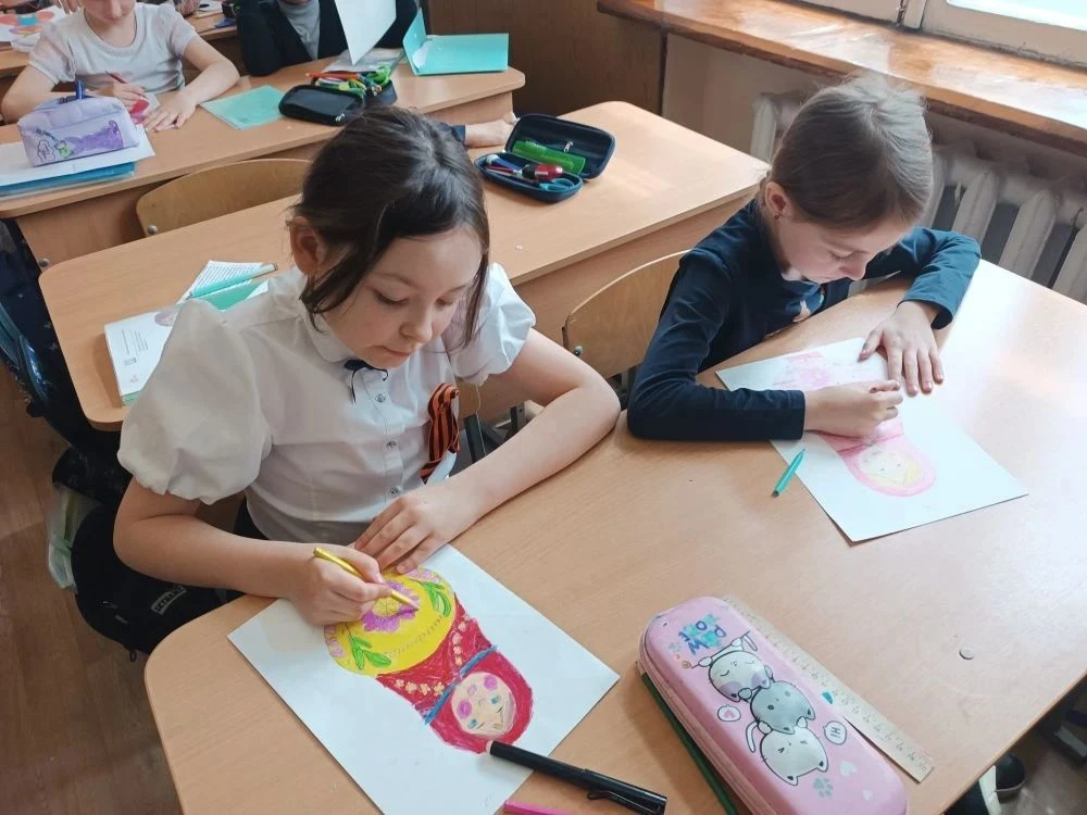 "БИБЛИОТЕКА"📚  В библиотеке Первой гимназии  прошел увлекательный урок, посвященный истории русской 