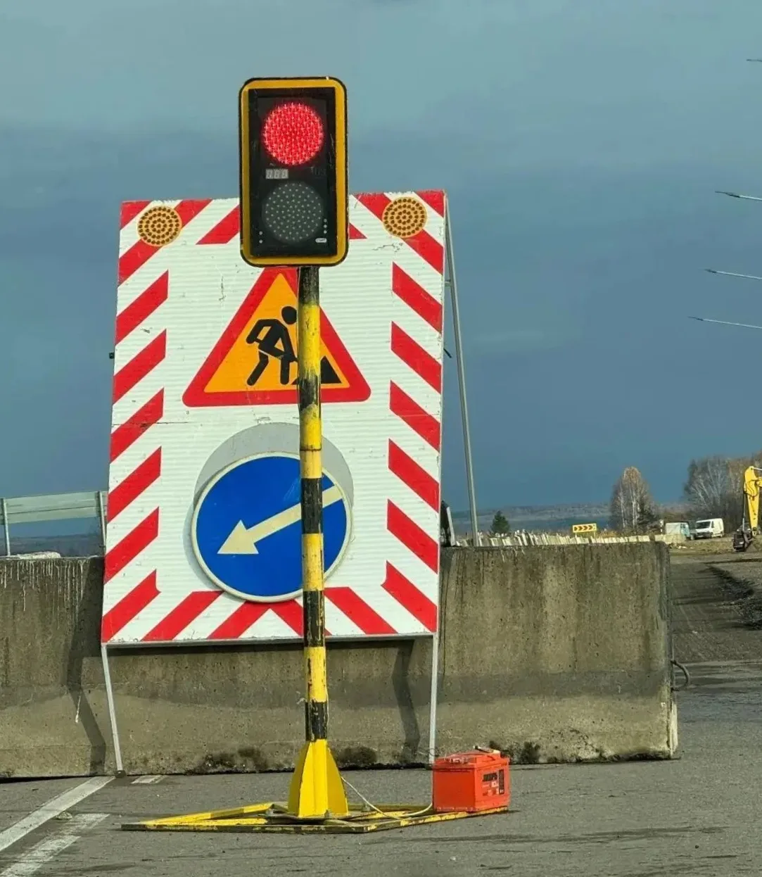 🚧 Внимание, водители! Ограничение движения на трассе в сторону Лесосибирска