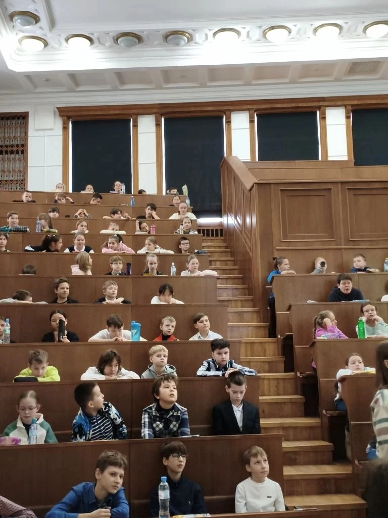 🏆 Наши победители  📍 Ленинский проспект, 39А  🤩 Ярослав из 5 «В» — настоящая гордость школы! В этом 