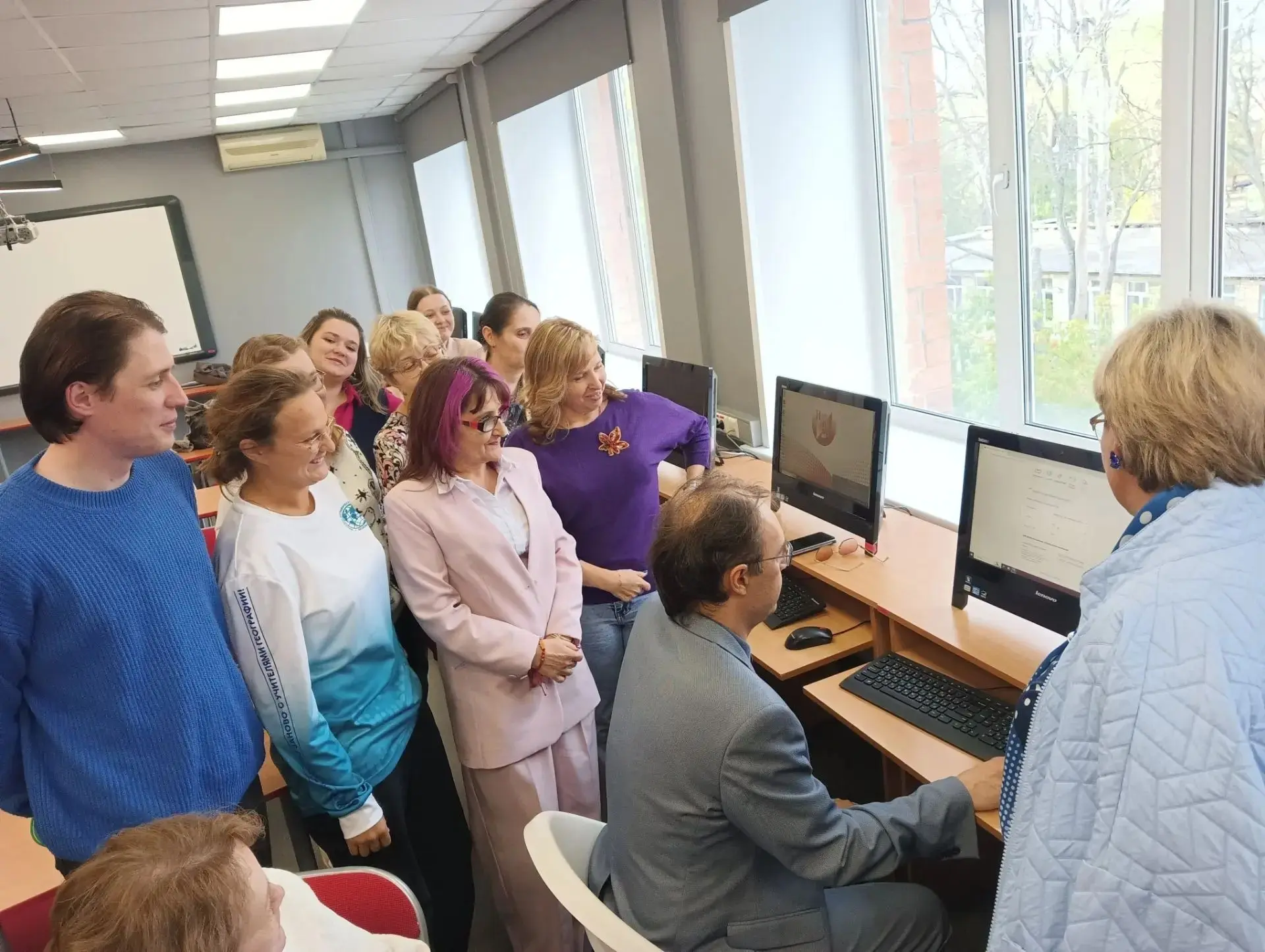 🌐 От теории проектов — к реальным навыкам: встреча метод актива географов Ярославля! 🗺️