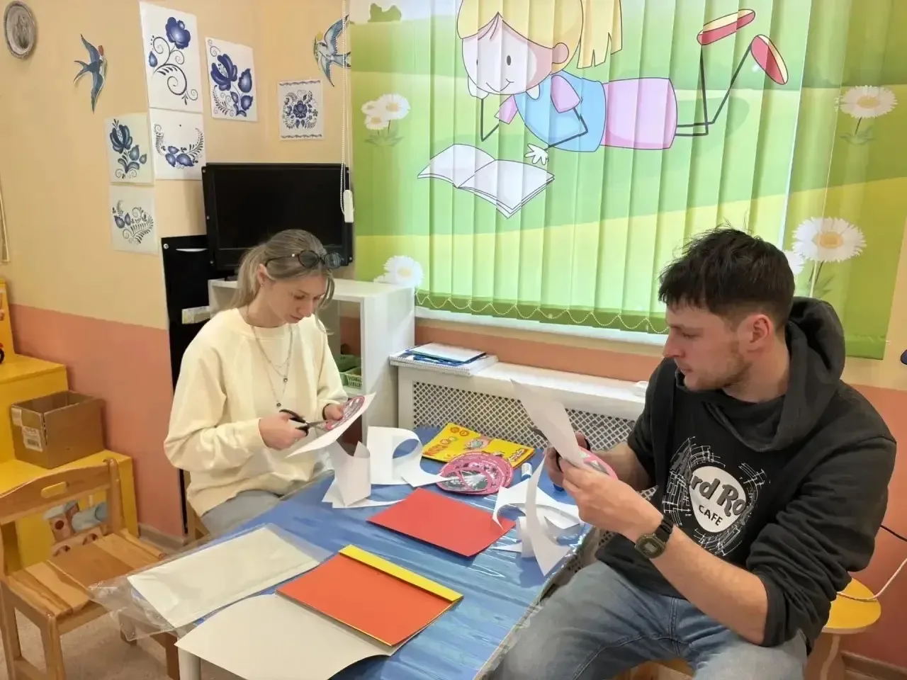 🌻В средней группе 21 «Пчёлка» 🐝прошел мастер‑класс для родителей воспитанников.  🌻Цель мероприятия —