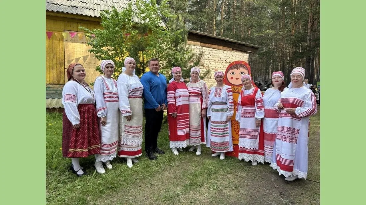 В Год Единства народов России татарский праздник Сабантуй совпал с Днем России.
 
Бирюсинский коллек